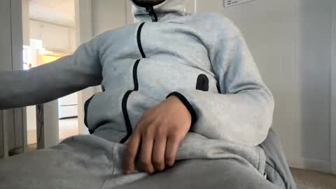 Snapshot of cakezoverfakez chatting on 03-11-25, 12:50 longjohns online show from 03-11-25, 12:50