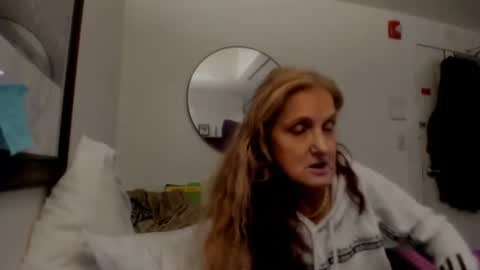 calaentemichele online show from 12-24-24, 09:39