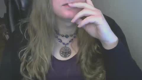 Snapshot of calcavorix chatting on 03-28-26, 12:43 Calie online show from 03-28-26, 12:43