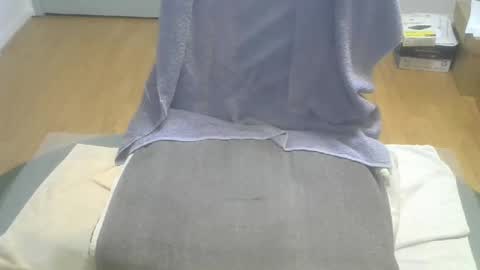 Snapshot of califun4u chatting on 12-18-24, 12:43 califun4u online show from 12-18-24, 12:43