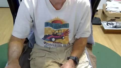 Snapshot of califun4u chatting on 11-30-25, 04:49 califun4u online show from 11-30-25, 04:49