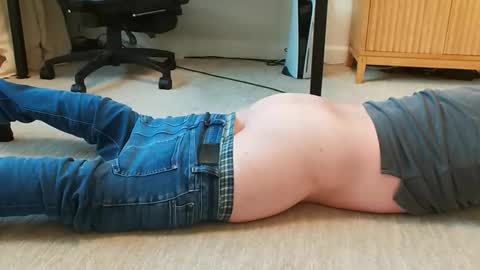 Snapshot of califundude69 chatting on 12-18-25, 12:27 califundude69 online show from 12-18-25, 12:27