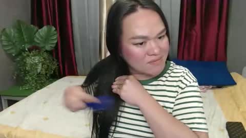 Snapshot of callme_mama chatting on 09-20-25, 11:22 Althea online show from 09-20-25, 11:22