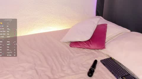 Snapshot of callme_val chatting on 01-12-25, 02:24 Val online show from 01-12-25, 02:24