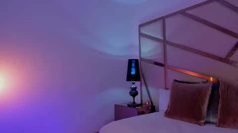 Anna Banana online show from 11-04-25, 11:04