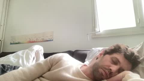Snapshot of calmetvolupte chatting on 10-19-25, 01:45 calmetvolupte online show from 10-19-25, 01:45