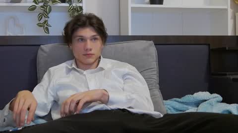 Calvin online show from 01-11-25, 10:51