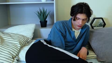 Calvin online show from 01-14-25, 06:02