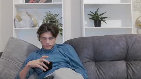 Calvin online show from 01-31-25, 01:54