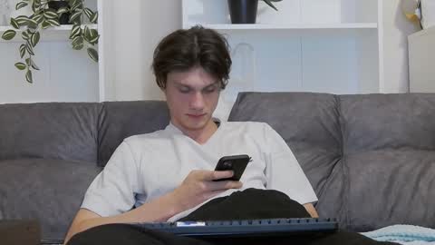 Calvin online show from 02-02-25, 07:57