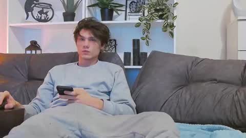 Calvin online show from 03-04-25, 01:01