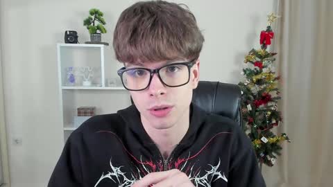 Hey I am Calvin  online show from 12-08-24, 07:11