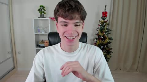 Hey I am Calvin  online show from 01-03-25, 07:07