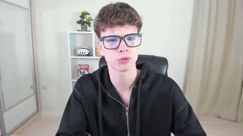 Hey I am Calvin  online show from 01-31-25, 07:08