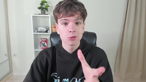 Hey I am Calvin  online show from 02-07-25, 07:06