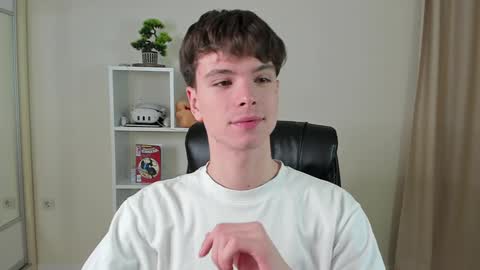 Hey I am Calvin  online show from 02-08-25, 07:05