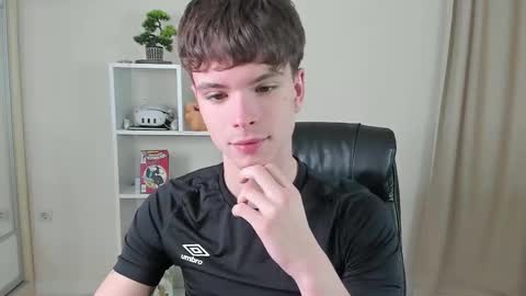 Hey I am Calvin  online show from 02-09-25, 07:09