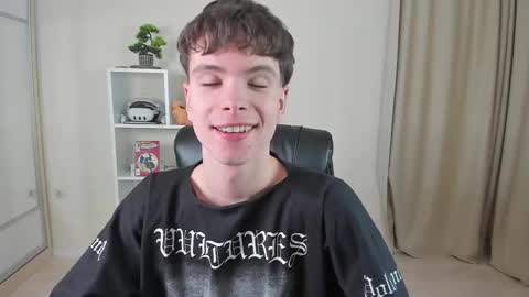 Hey I am Calvin  online show from 02-11-25, 07:16