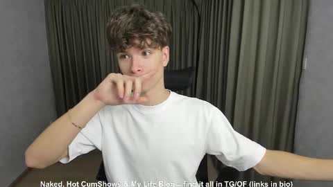 Hey I am Calvin  online show from 10-12-25, 02:16