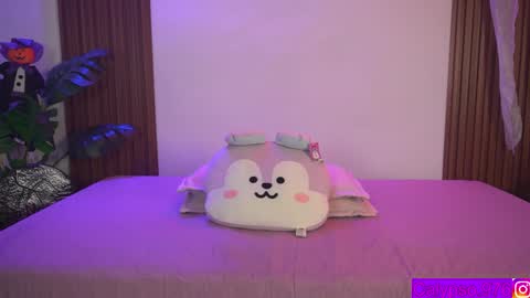 Calypso and Kayla online show from 10-18-25, 12:13