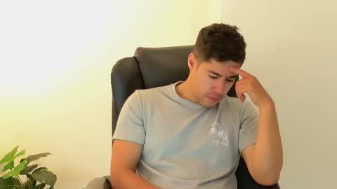 Snapshot of camara110 chatting on 10-18-25, 12:13 camara110 online show from 10-18-25, 12:13