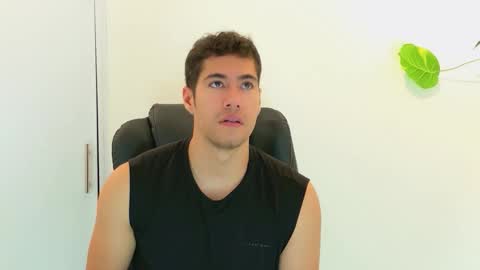 Snapshot of camara110 chatting on 11-06-25, 12:33 camara110 online show from 11-06-25, 12:33