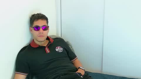 Snapshot of camara110 chatting on 11-12-25, 03:51 camara110 online show from 11-12-25, 03:51