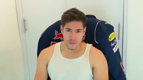 Snapshot of camara110 chatting on 11-29-25, 08:01 camara110 online show from 11-29-25, 08:01