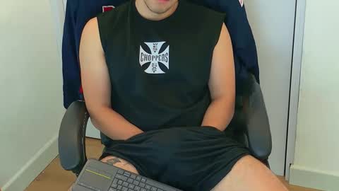 Snapshot of camara110 chatting on 12-15-25, 03:49 camara110 online show from 12-15-25, 03:49