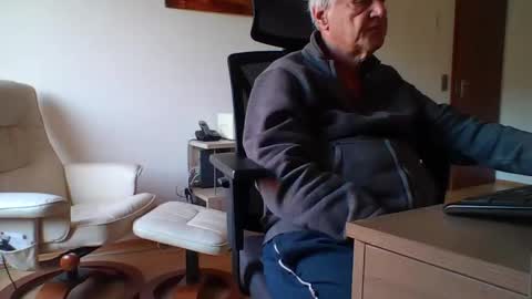 camcologne online show from 11-21-25, 09:30