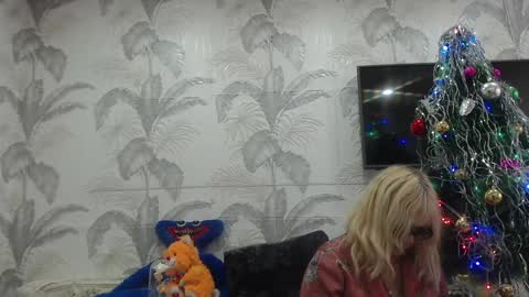 CamDiva1 online show from 01-24-25, 10:32