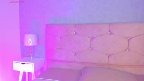 Camelia Smith online show from 09-17-25, 03:30