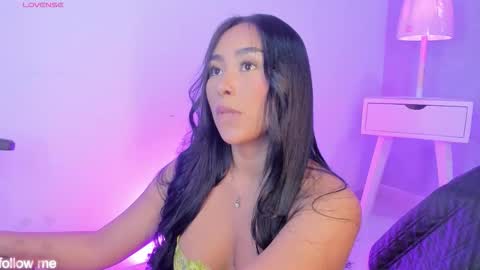 Camelia Smith online show from 10-21-25, 02:01