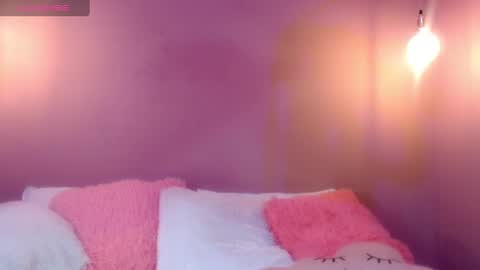 Snapshot of cami_fire chatting on 01-08-25, 08:18 Cami online show from 01-08-25, 08:18