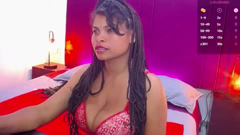 Snapshot of camiilareyes chatting on 02-04-25, 12:51 CamiilaReyes online show from 02-04-25, 12:51