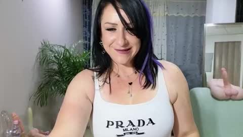 Camil online show from 02-16-25, 10:32