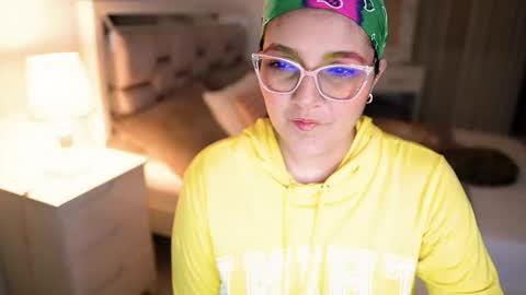 Camila buitrago online show from 10-10-25, 12:20