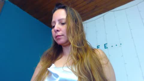 camila online show from 01-12-25, 12:44