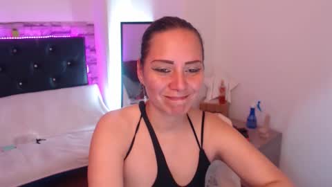 camila online show from 09-18-25, 04:20