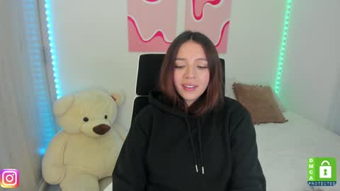  C A M I  online show from 01-11-25, 12:44