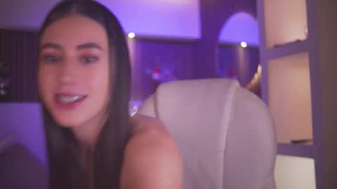 camila_martinez9 online show from 12-04-25, 12:14