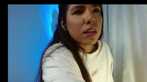 Snapshot of camilaa_velez chatting on 09-17-25, 06:26 Camila velez online show from 09-17-25, 06:26