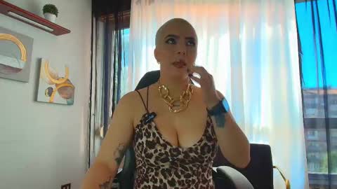 Snapshot of camilaachain chatting on 10-06-25, 09:29 online show from 10-06-25, 09:29