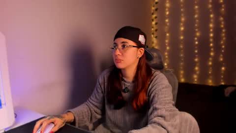 Snapshot of camilaalee chatting on 10-28-25, 02:37 CAMILAA LEE  online show from 10-28-25, 02:37