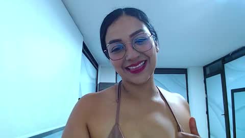 Snapshot of camilaaoficial chatting on 11-03-25, 03:19 Camila online show from 11-03-25, 03:19