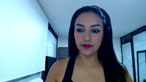Snapshot of camilaaoficial chatting on 11-06-25, 02:01 Camila online show from 11-06-25, 02:01