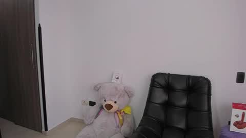 Camila online show from 12-04-25, 08:06