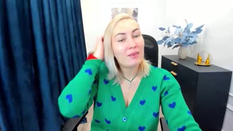 camilafatem online show from 10-06-25, 11:40