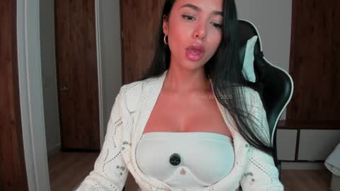 Camila online show from 02-04-26, 08:14