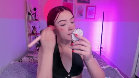 Snapshot of camilarivers chatting on 10-27-25, 11:47 Camila online show from 10-27-25, 11:47